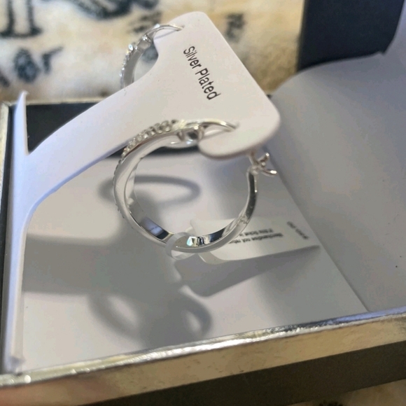 NWT And Now This Macys Silver Plated Hoop Earrings Sparkly - Picture 3 of 7